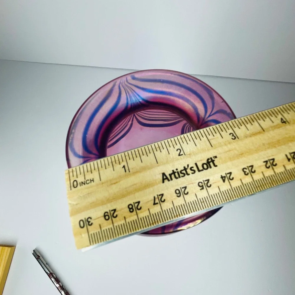 Robert Eickholt‎ Signed 1994 Iridescent MCM Pulled Feather Pink Art Glass Vase
